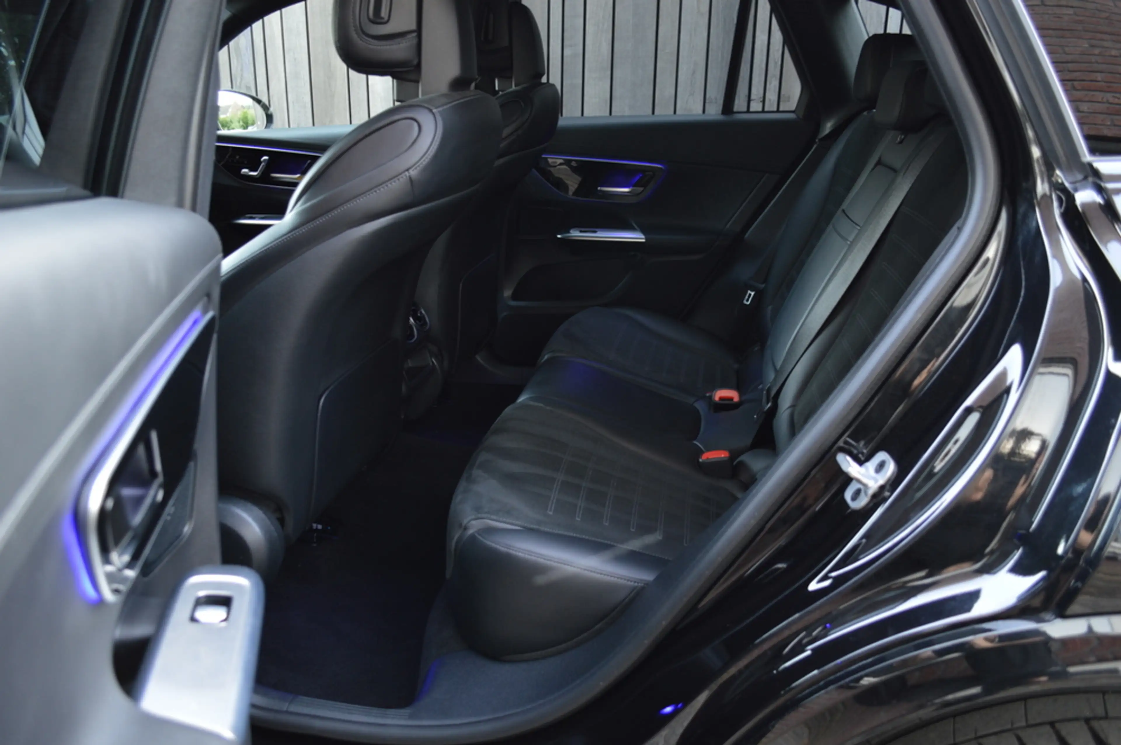 Mercedes-Benz GLC 300 300e 4MATIC AMG Led Panorama Memory Distronic Sfee — photo 11