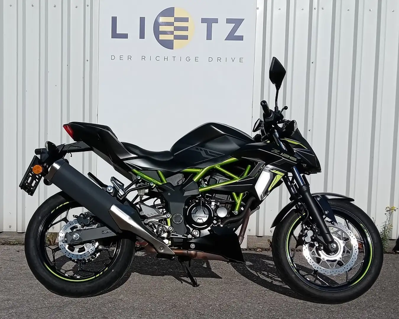 Kawasaki Z125 Gris - 1