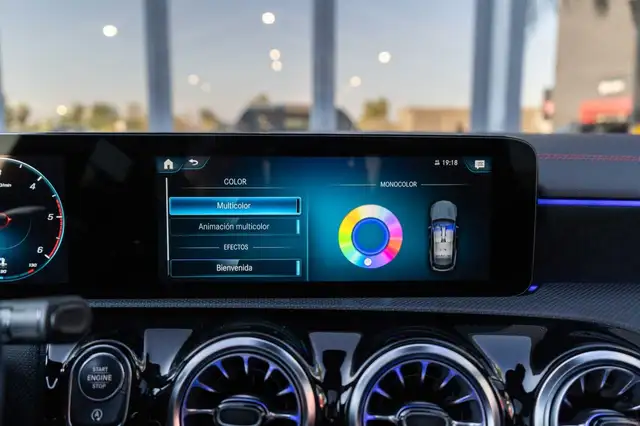 Mercedes-Benz Cla view 12
