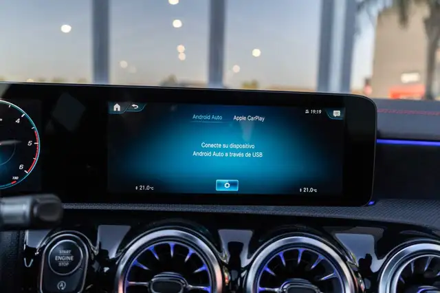 Mercedes-Benz Cla view 13