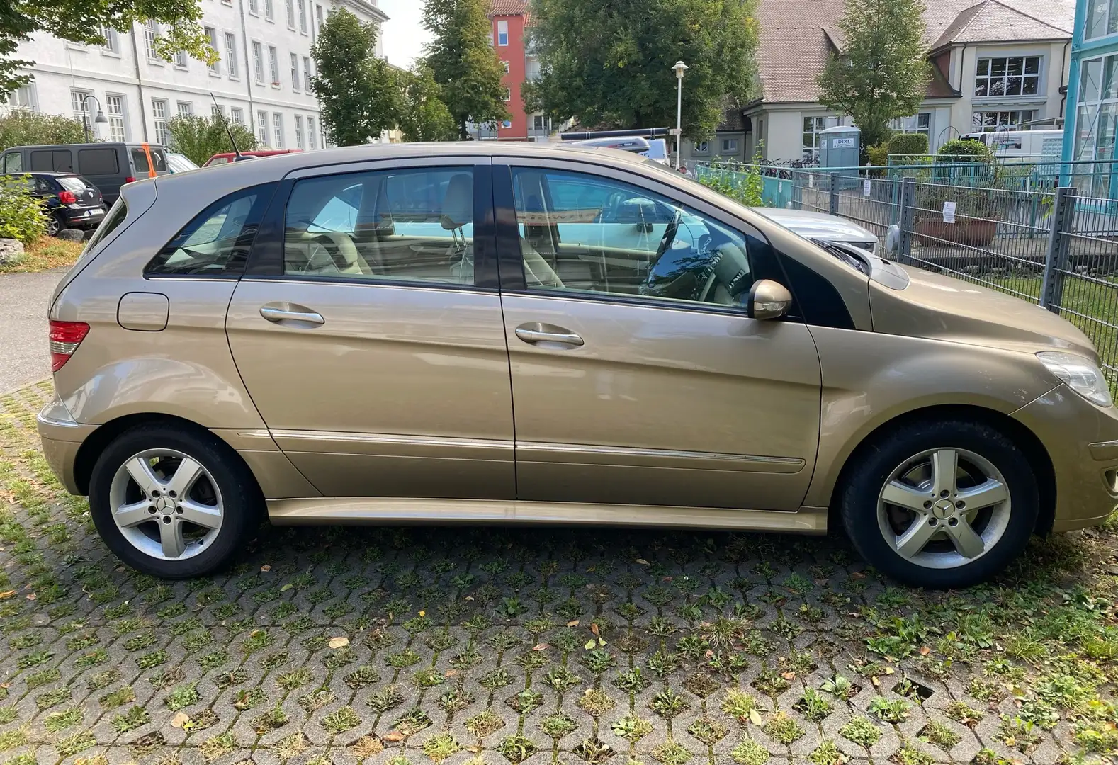 Mercedes-Benz B 200 Turbo - 2