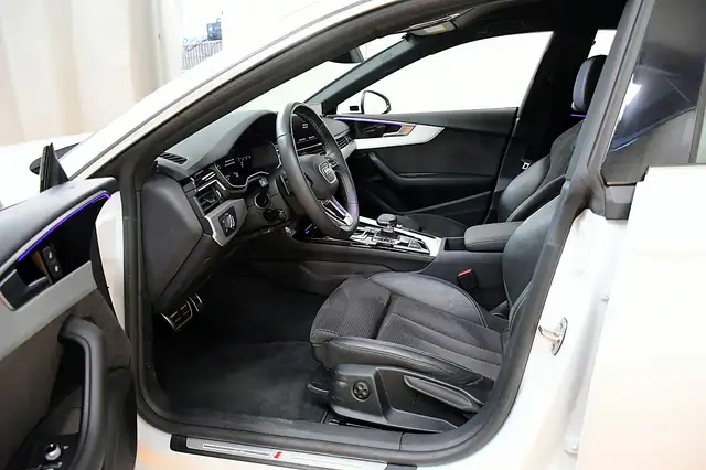 Audi A5 view 9