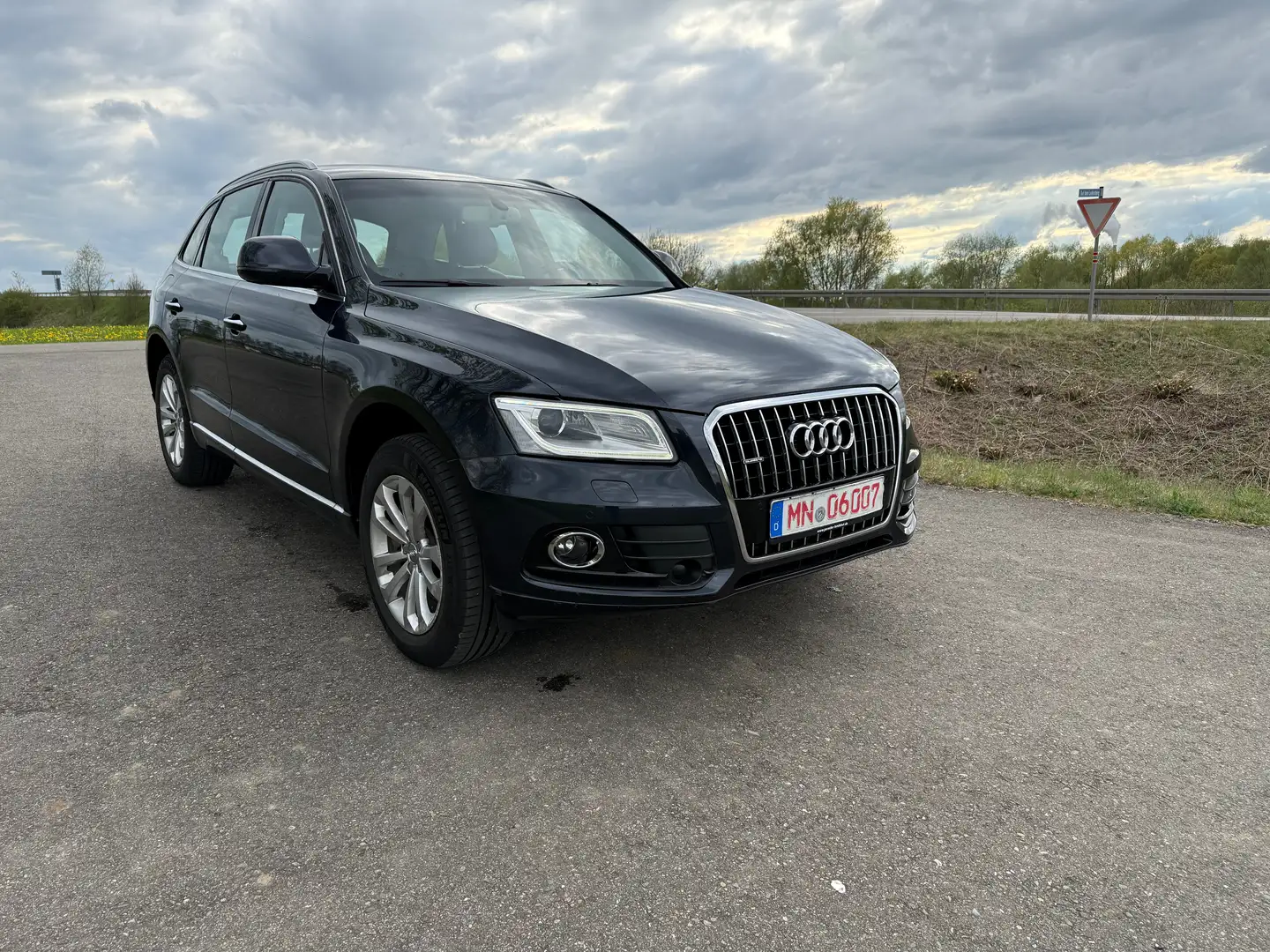 Audi Q5 3.0 TDI (190 kW) quattro Schwarz - 2
