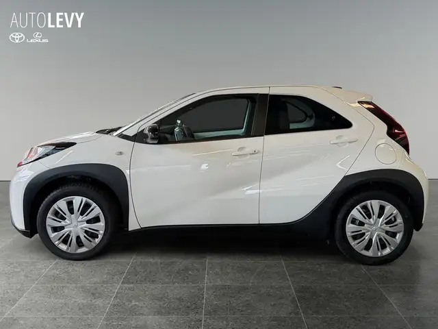 Toyota Aygo X view 3