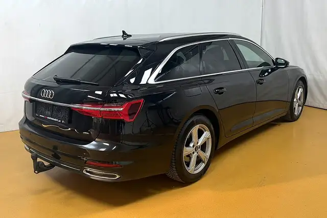 Audi A6 view 4