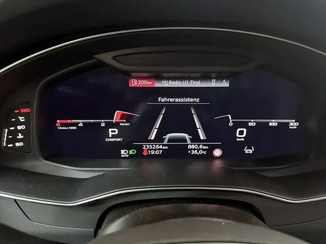 Audi A6 view 12