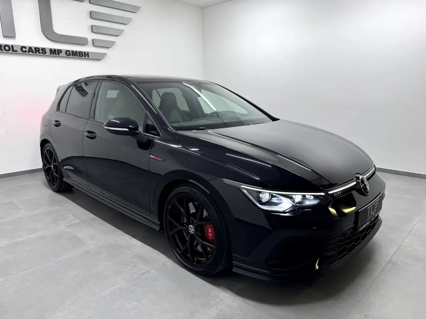 Volkswagen Golf GTI Clubsport 45 DSG, Sitzbelüftung, Keyless, DCC, IQ Schwarz - 2