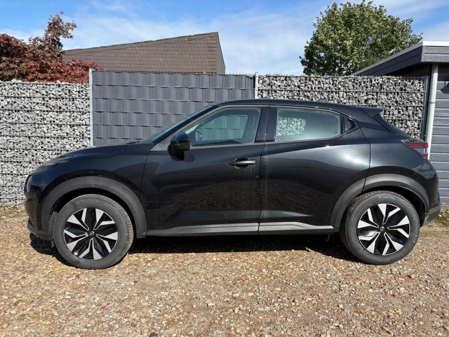 Nissan Juke 1.0 Acenta CarPlay LED Klimaaut S.Hzg R.Kam 84 ... - 2