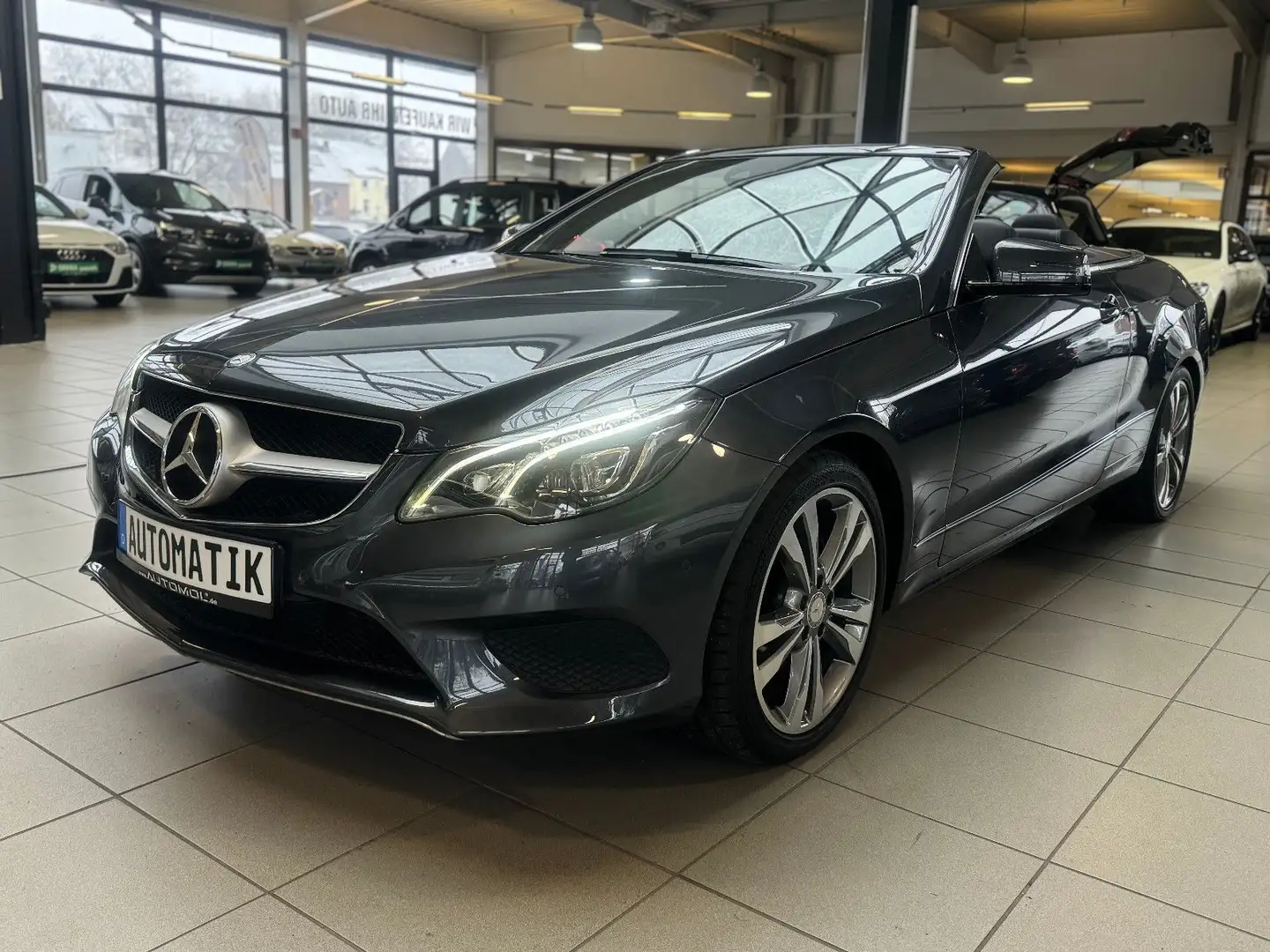 Mercedes-Benz E 220 CDI Cabrio Autom.AHK Tempomat LED SHZ Grau - 1
