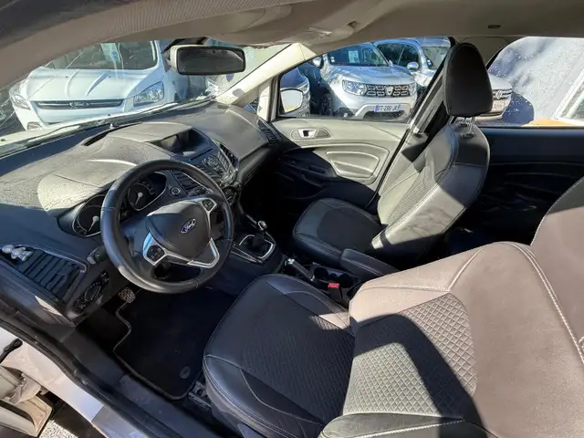 Ford Ecosport view 6