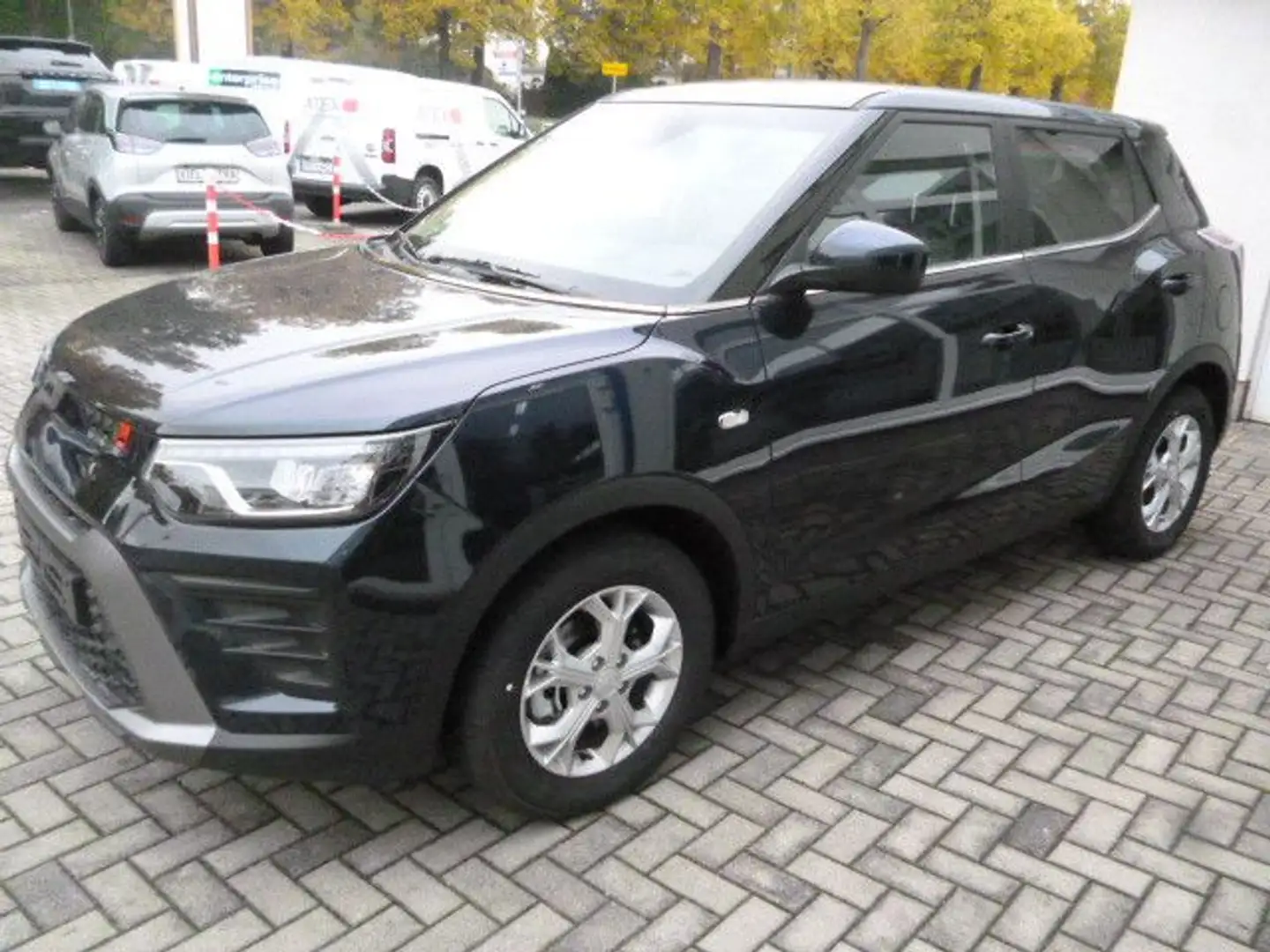 KGM Tivoli Sondermodell AUTOMATIC 1,5 Blau - 1