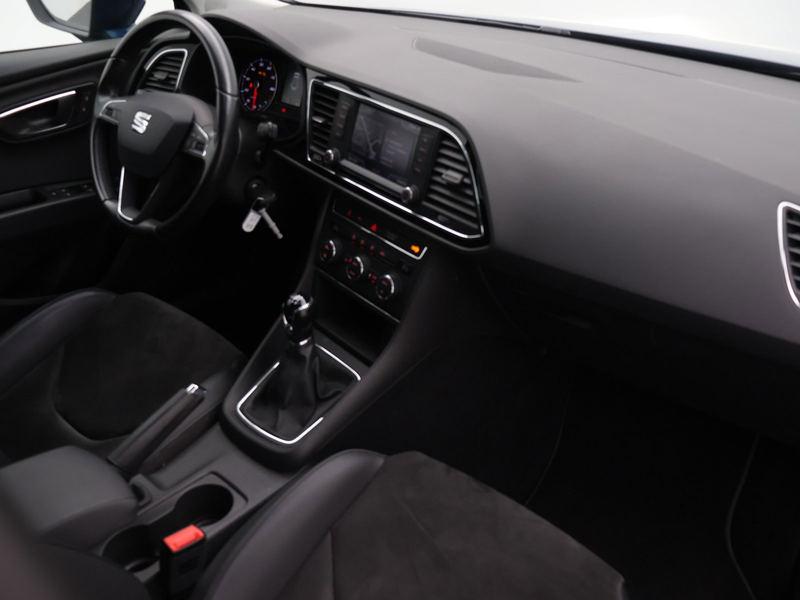 SEAT Leon Leon TSI 110PK *LEDER*ALCANTARA*CRUISE*NAVI*PDC*DAB RADIO*BLTH*...* — photo 3