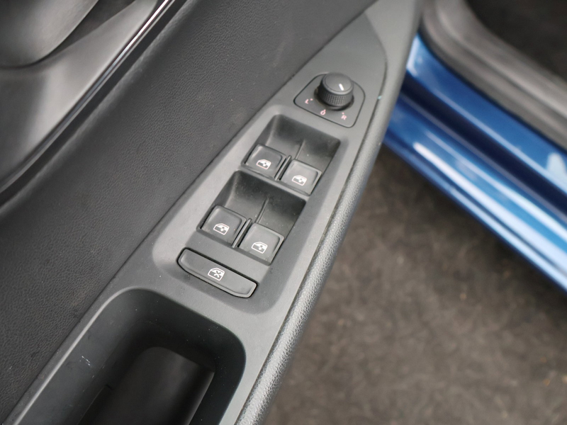 SEAT Leon Leon TSI 110PK *LEDER*ALCANTARA*CRUISE*NAVI*PDC*DAB RADIO*BLTH*...* — photo 12