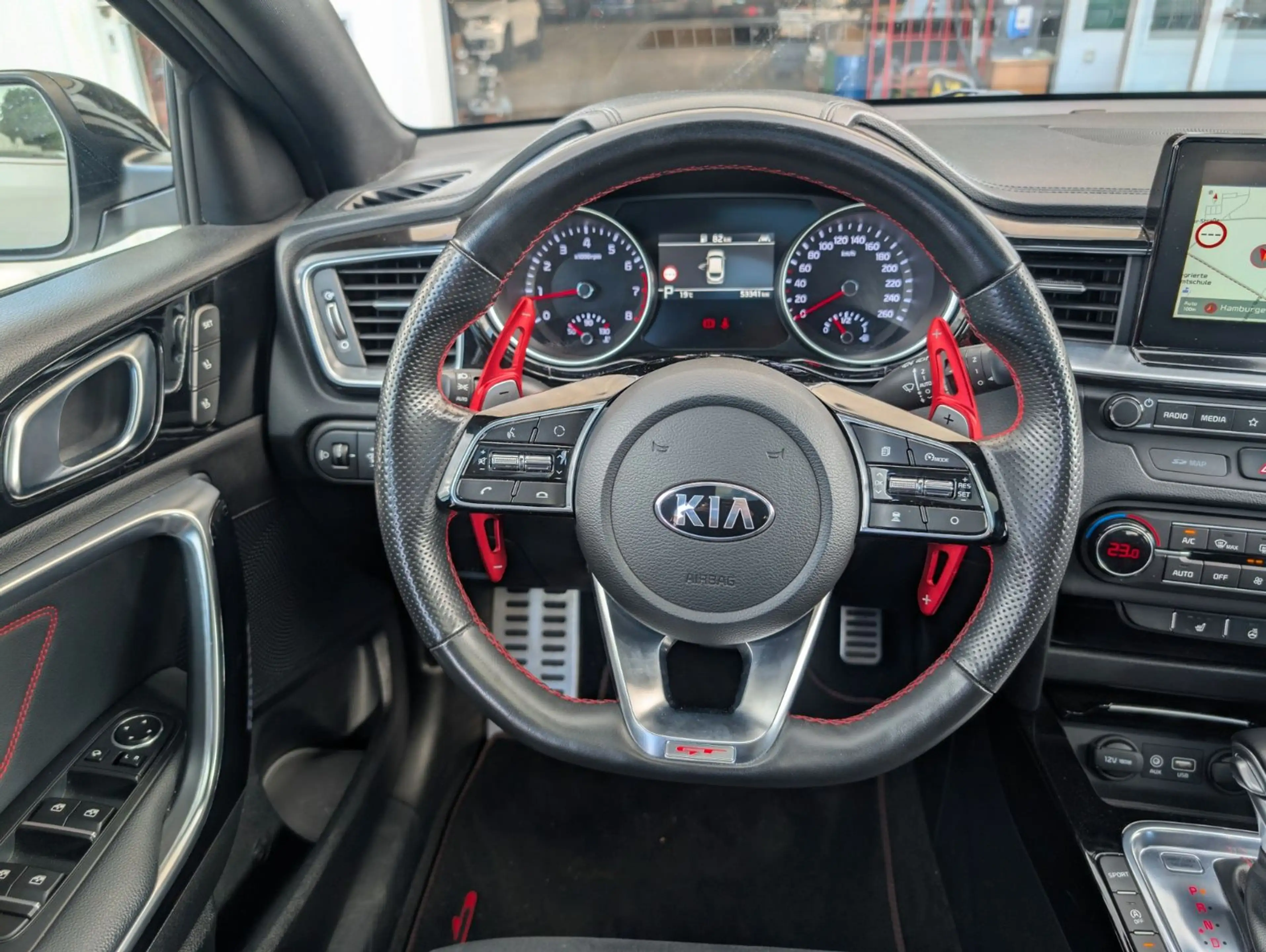 Kia ProCeed / pro_cee'd 1.6 T-GDi GT — photo 13