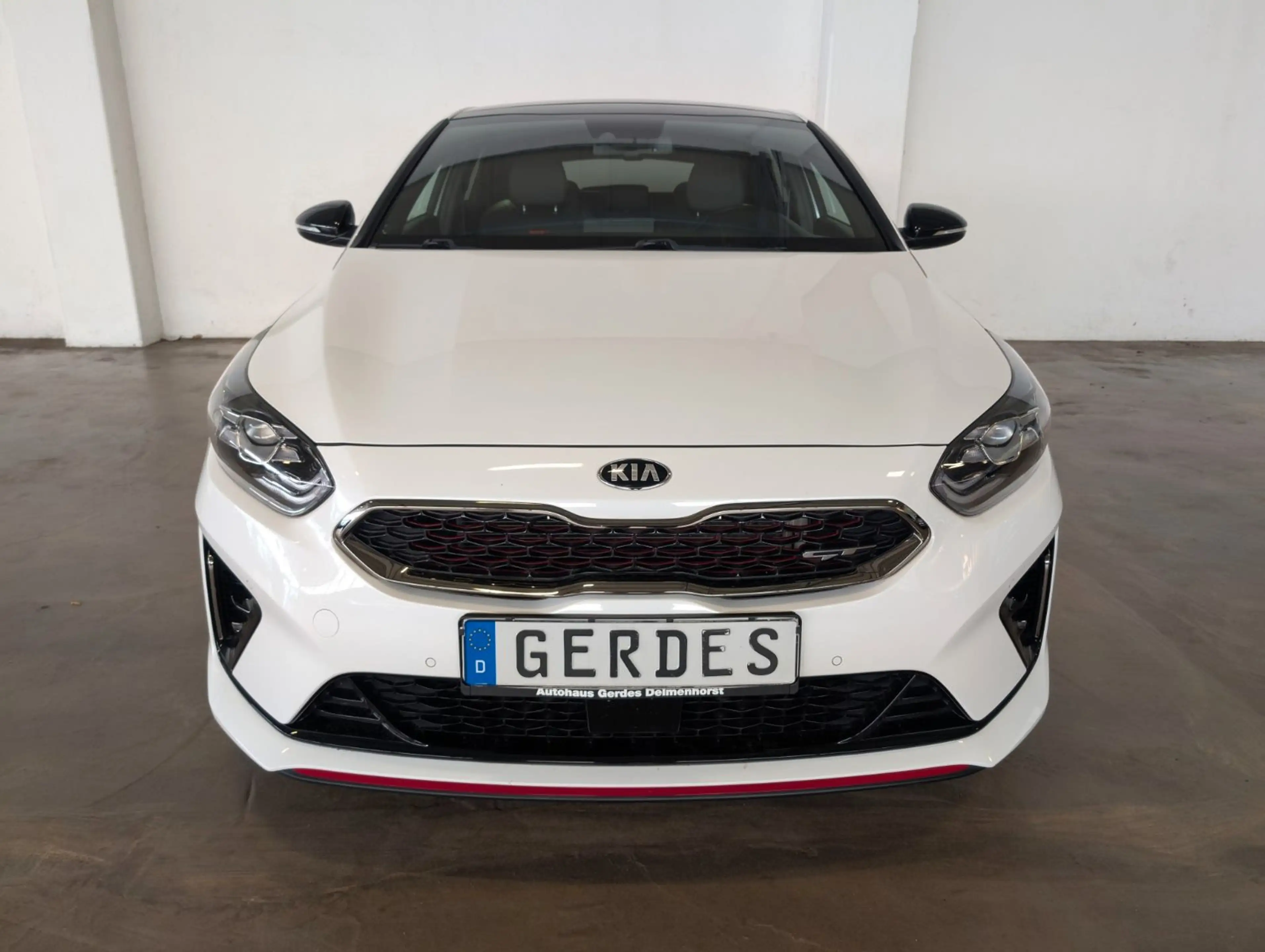 Kia ProCeed / pro_cee'd 1.6 T-GDi GT — photo 5