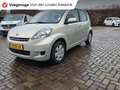 Daihatsu Sirion 2 1.0-12V Premium Tik in de motor Vebruikt olie,Ko Beige - thumbnail 1