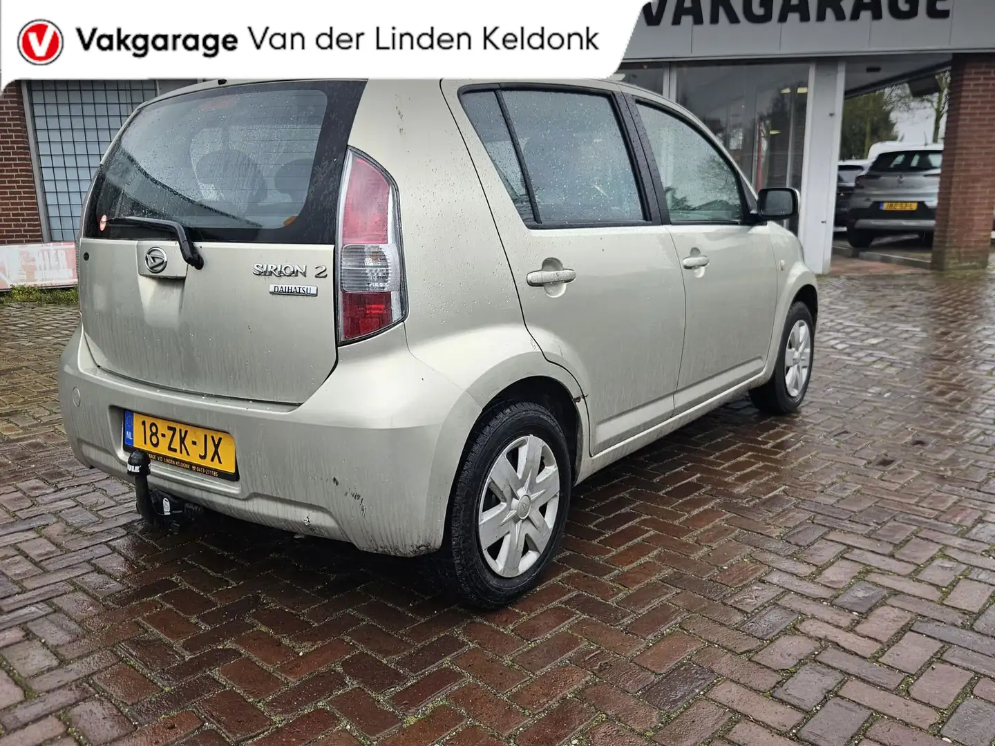 Daihatsu Sirion 2 1.0-12V Premium Tik in de motor Vebruikt olie,Ko Beige - 2