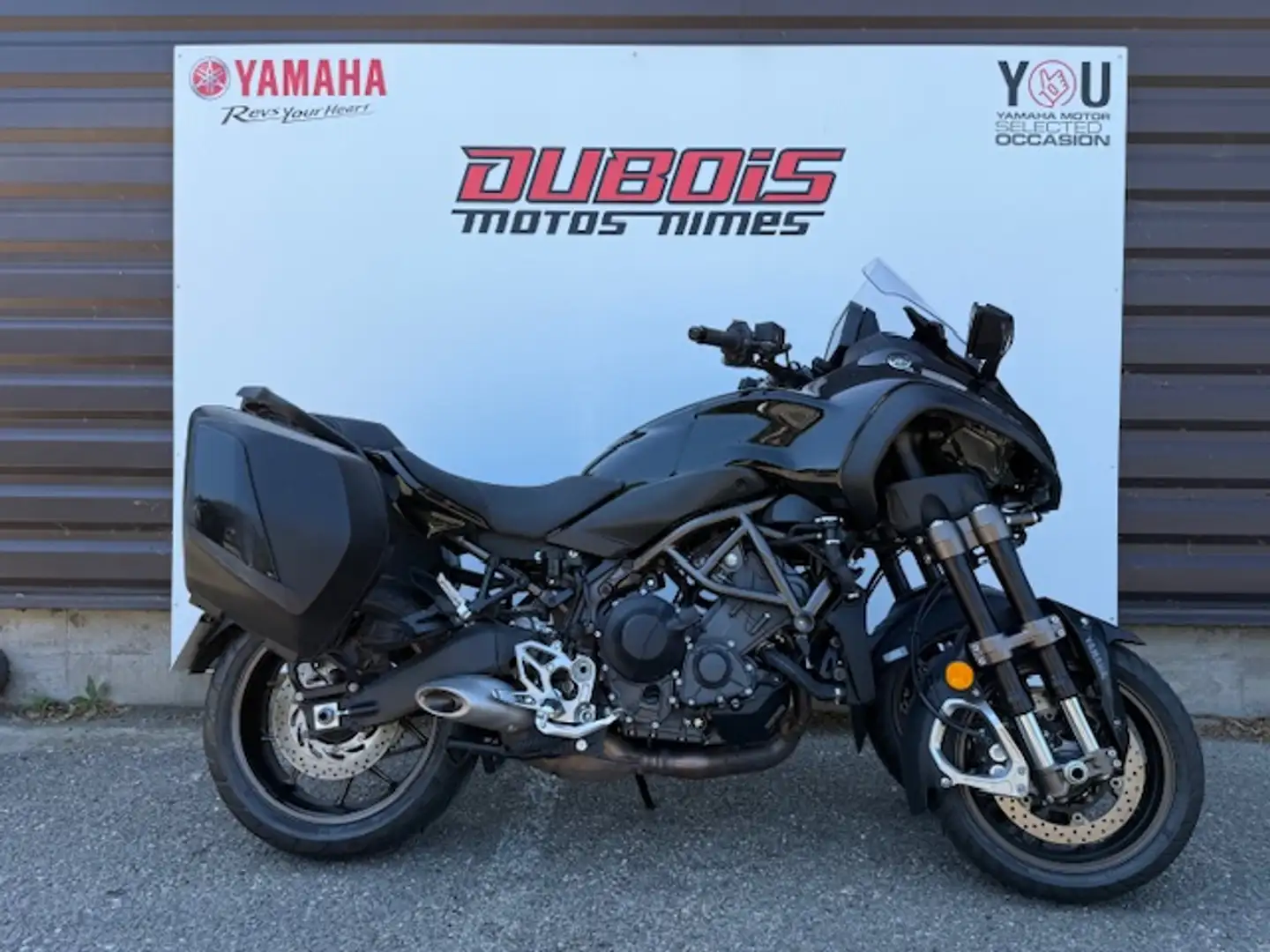 Yamaha Niken Schwarz - 1