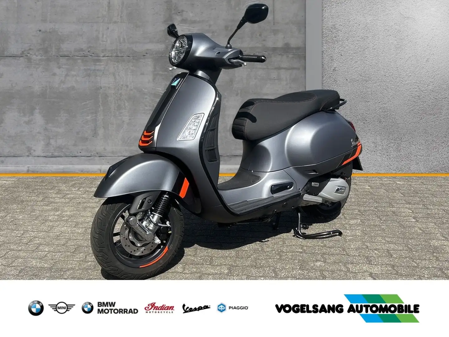 Vespa GTS 125 Super Sport, Keyless Ride, Start & Stopp Šedá - 1
