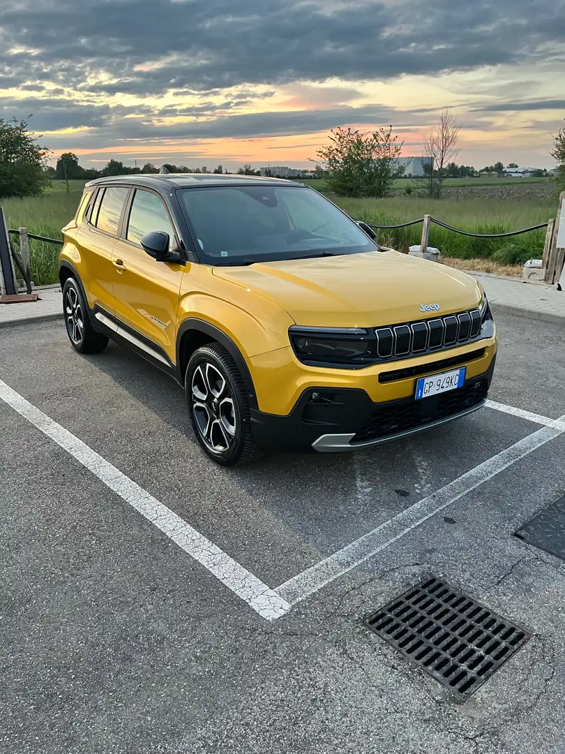 Jeep Avenger 1.2 turbo Summit fwd 100cv Giallo - 1