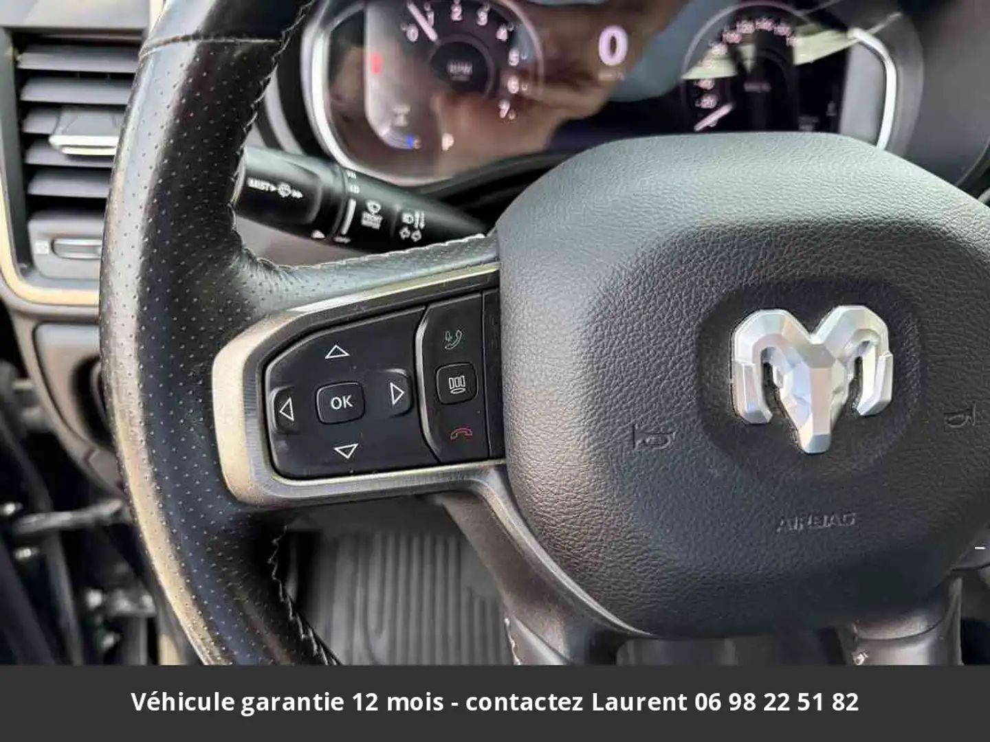 RAM Sport Night 12P 5.7L 4x4 Tout compris hors homolog Noir - 2