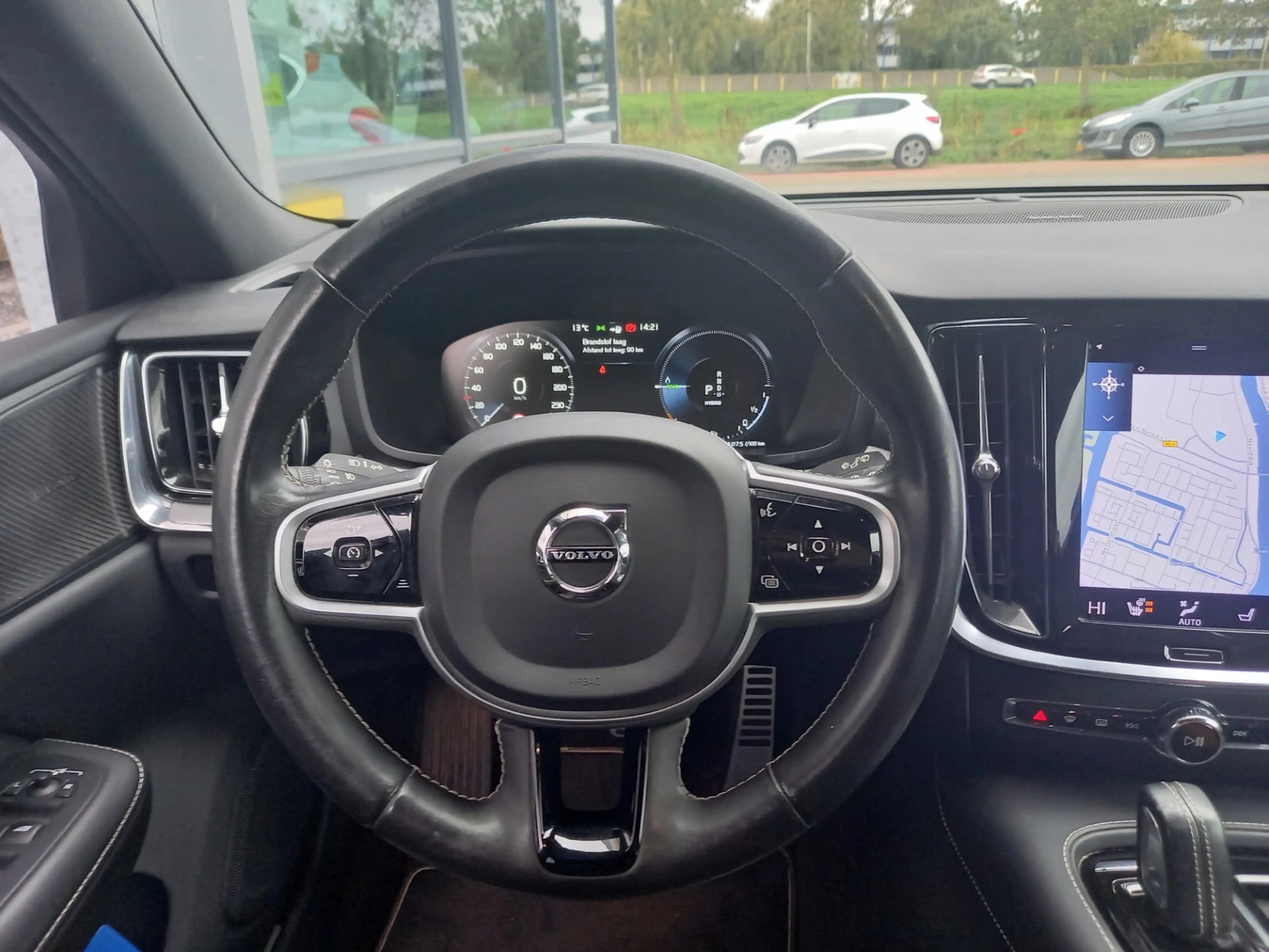 Volvo V60 2.0 T6 Recharge AWD R-Design — photo 14