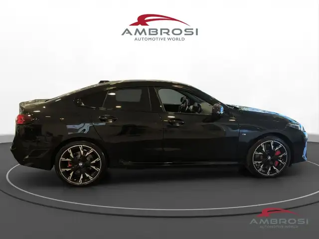 BMW 2 Series view 6