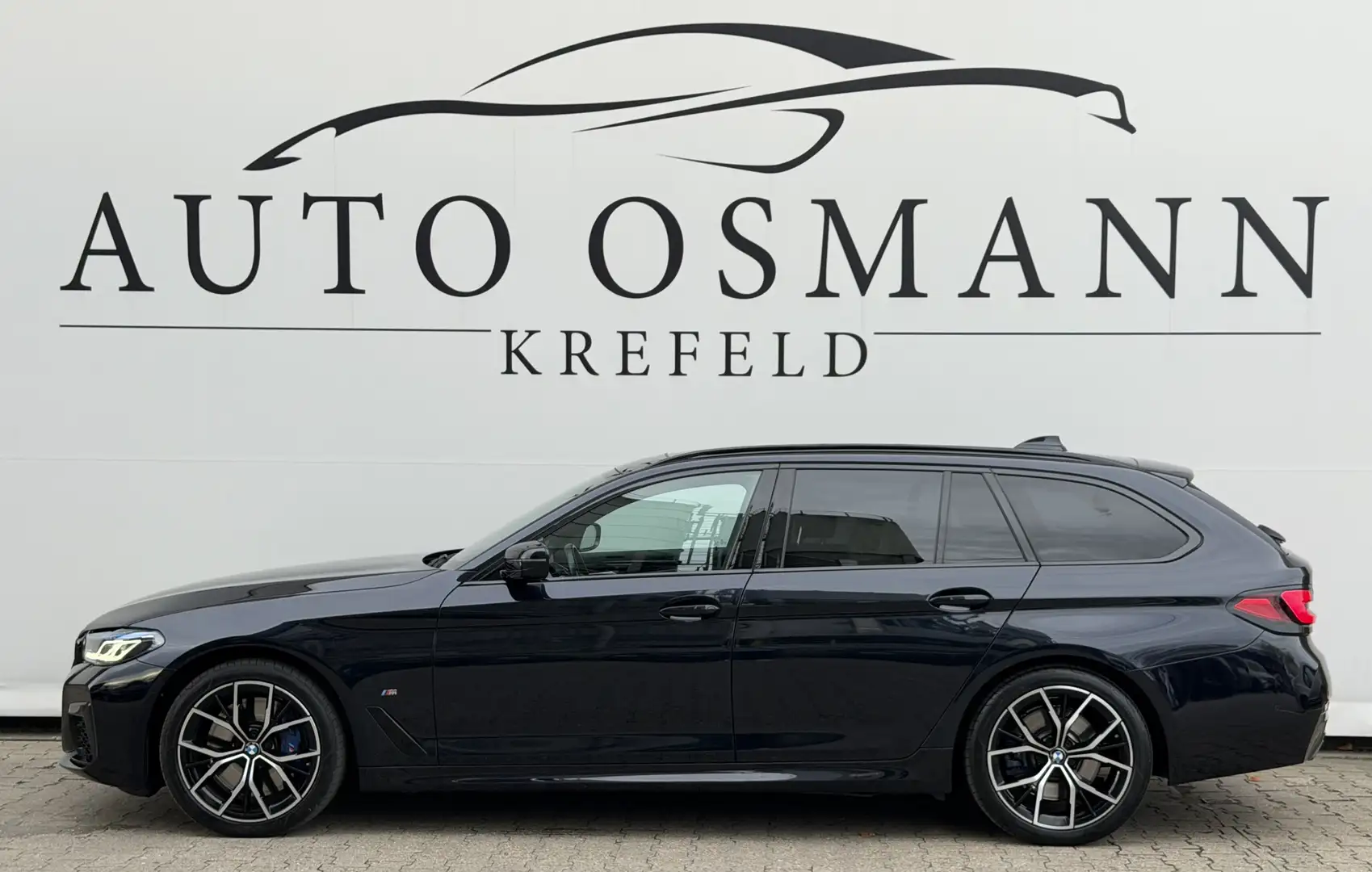BMW 540 d xDrive Touring Aut. M Sport NP:104.080€ Noir - 2