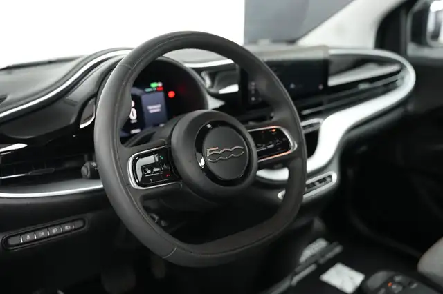 Fiat 500e view 13