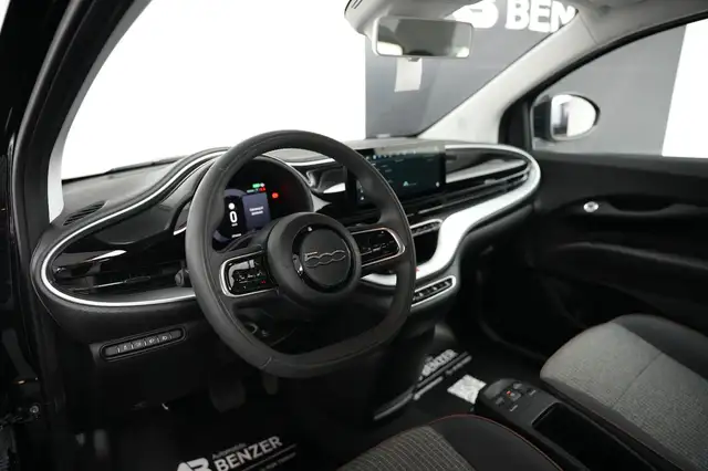 Fiat 500e view 12