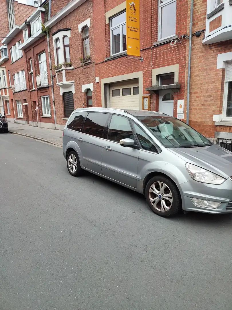 Ford Galaxy II 2.0 TDCi 140 DPF Ghia A Zilver - 1