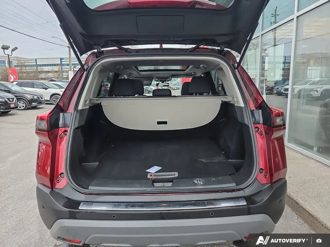 Nissan Rogue снимка Nissan Rogue