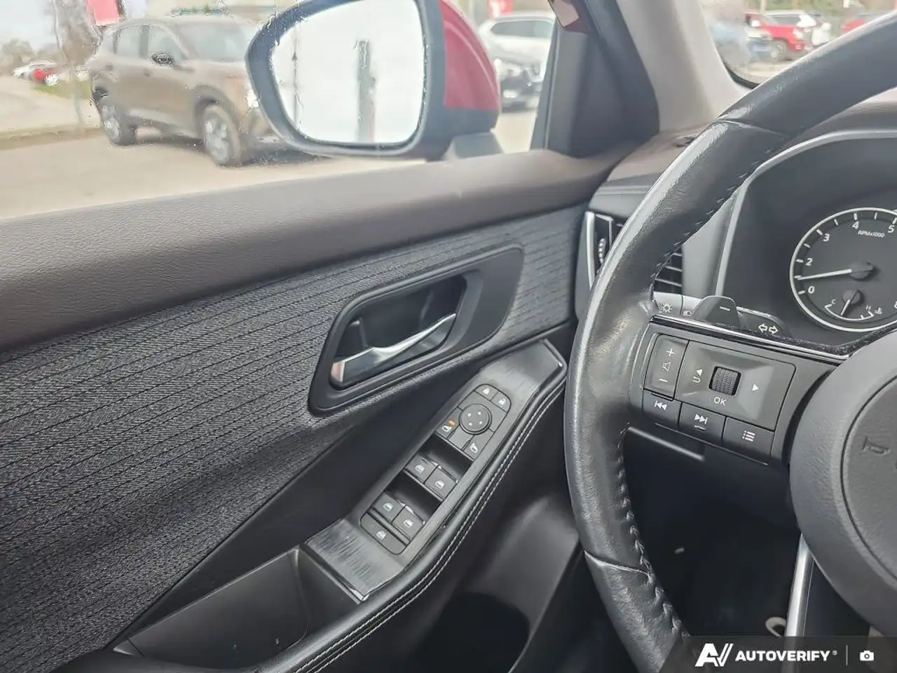 Nissan Rogue снимка Nissan Rogue