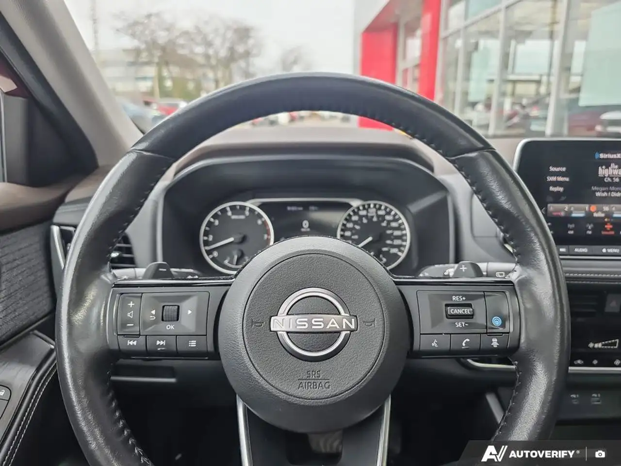 Nissan Rogue снимка Nissan Rogue