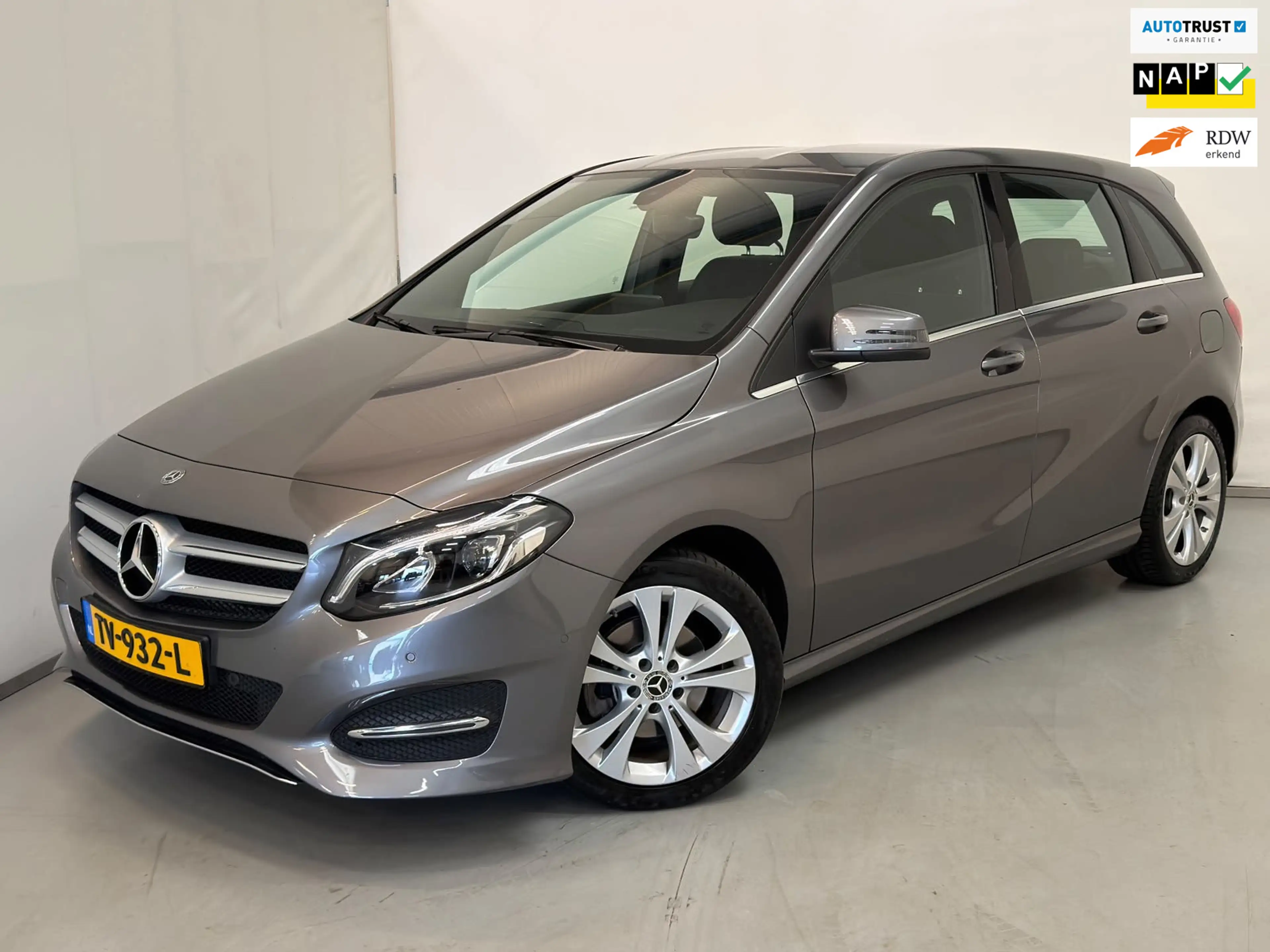 Mercedes-Benz B 180 Ambition / NL-auto / 2e eig. / Automaat