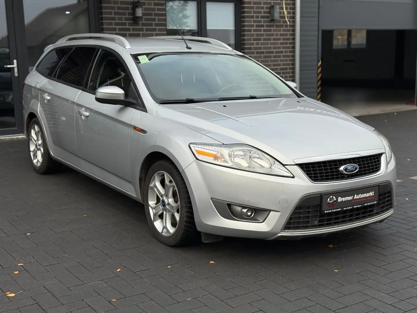 Ford Mondeo Turnier Sport 2.0*Klima*PDC*SHZ*T-Leder* Silber - 1