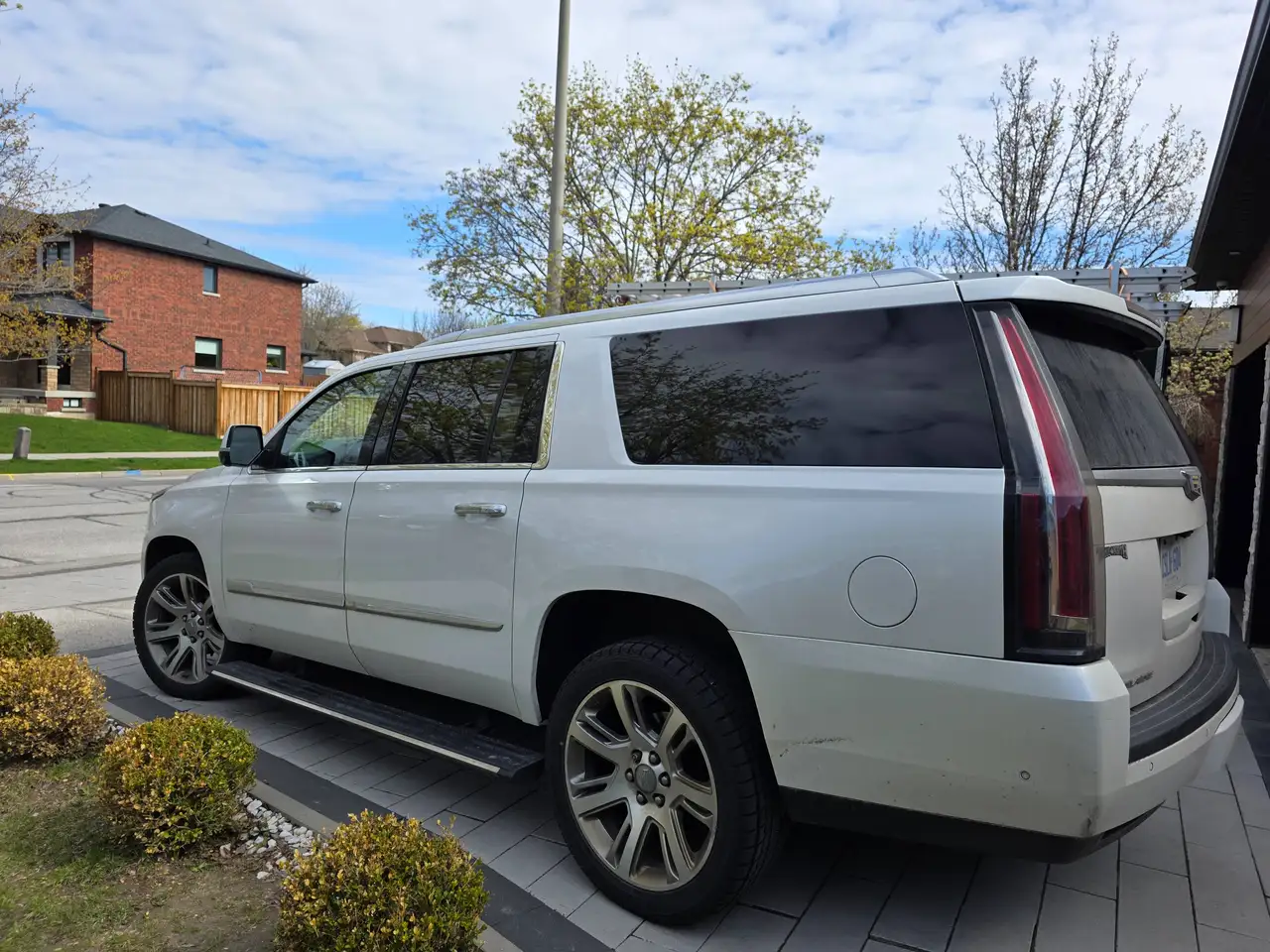 Cadillac Escalade снимка Cadillac Escalade