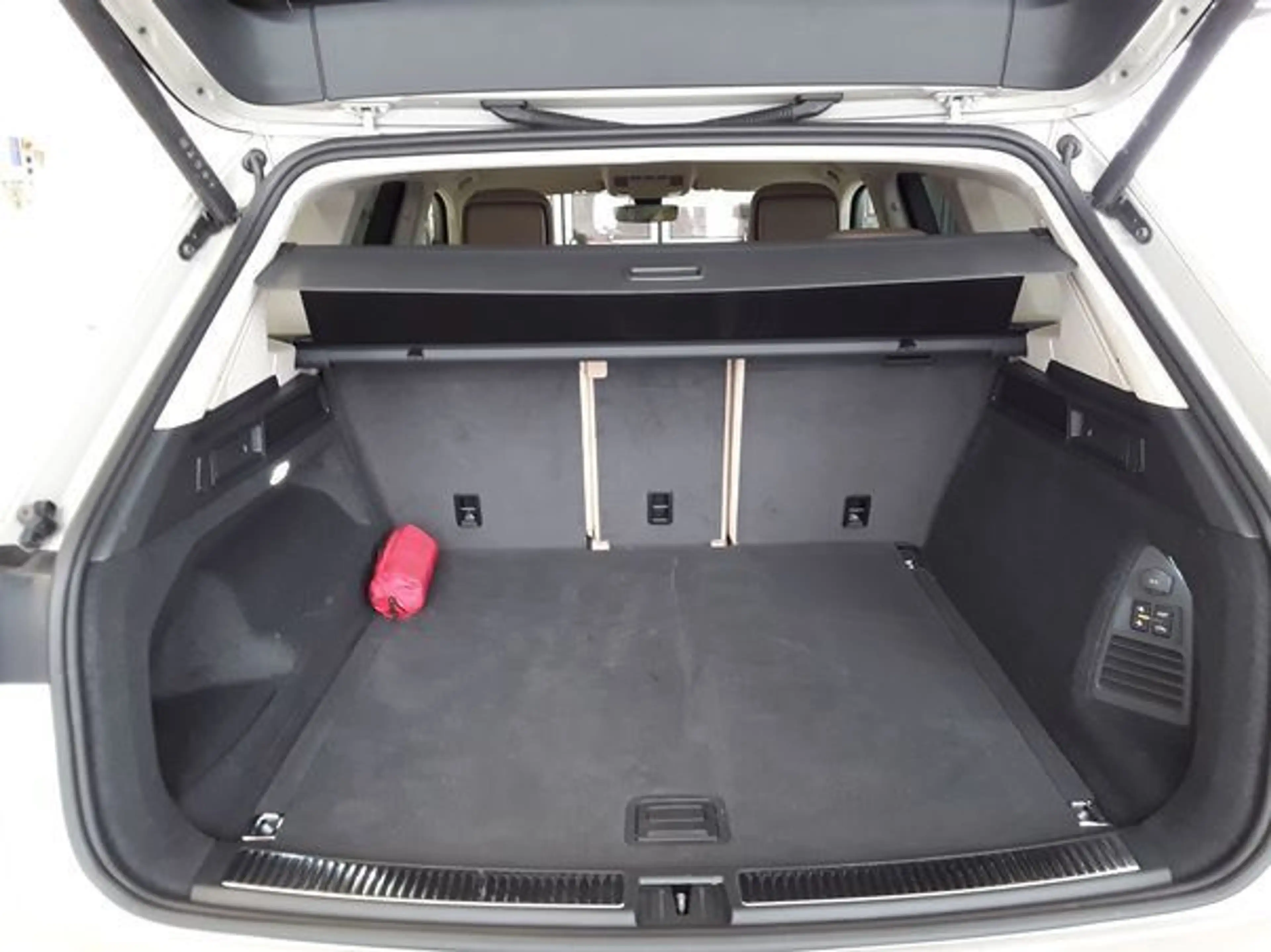 Volkswagen Touareg ELEGANCE 3.0TDI 231PS NP.107T — photo 10