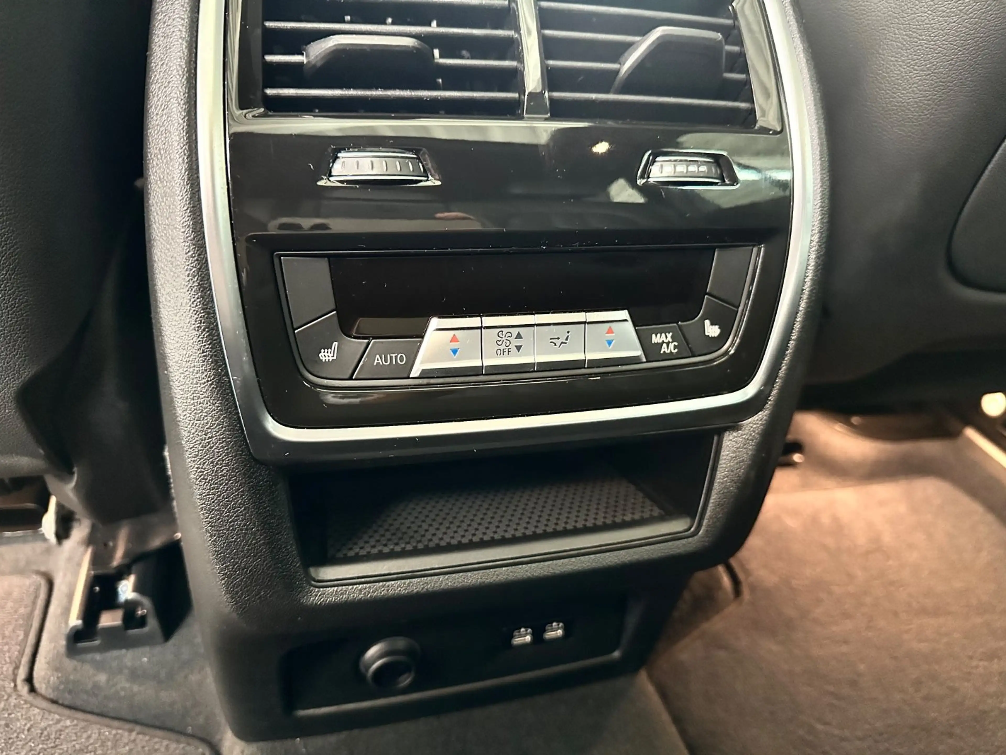 BMW X5 30d xDrive M Sportpaket LED/HUD/360°/AHK/PANO — photo 12
