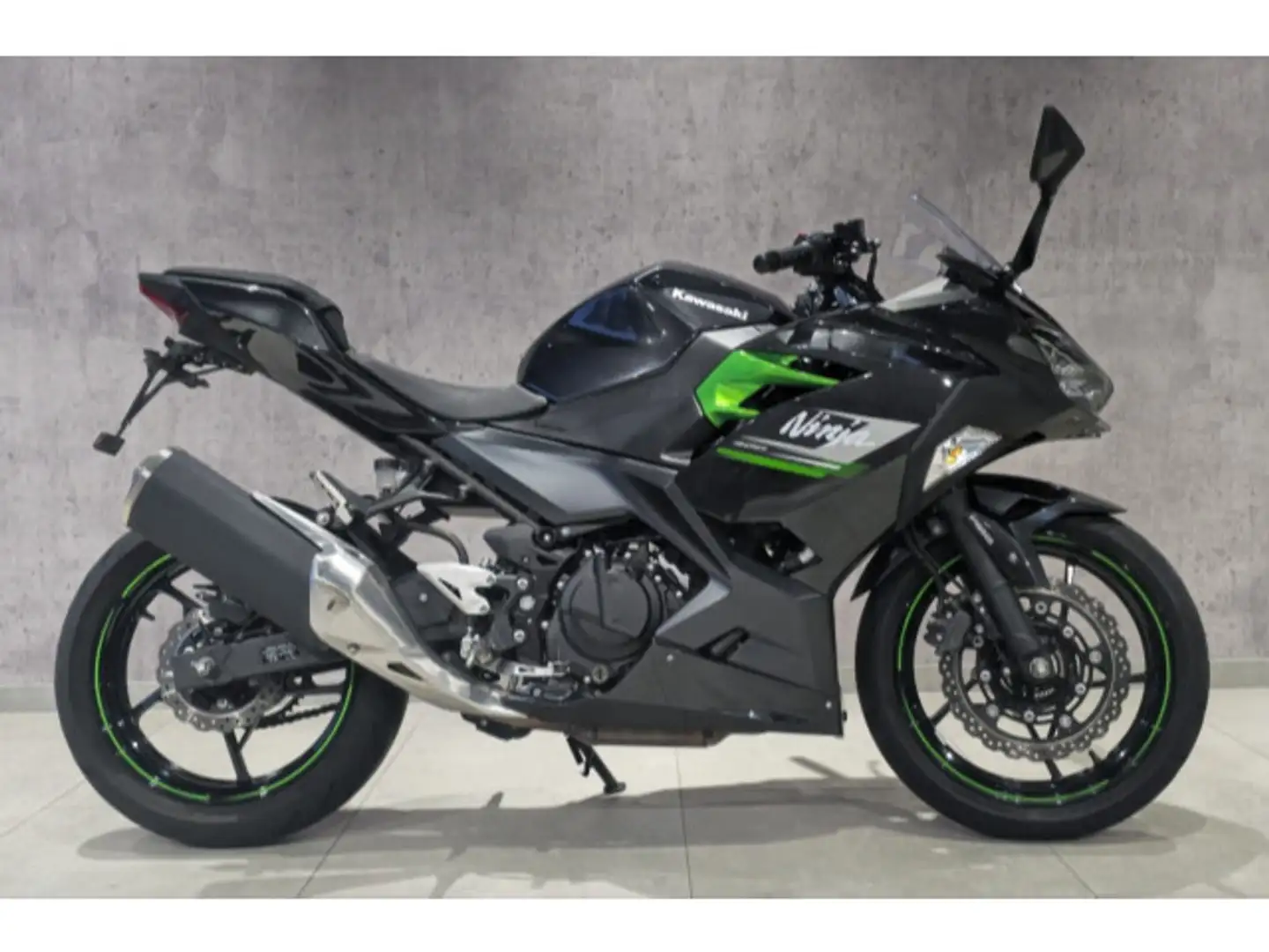 Kawasaki Ninja 400 Noir - 2
