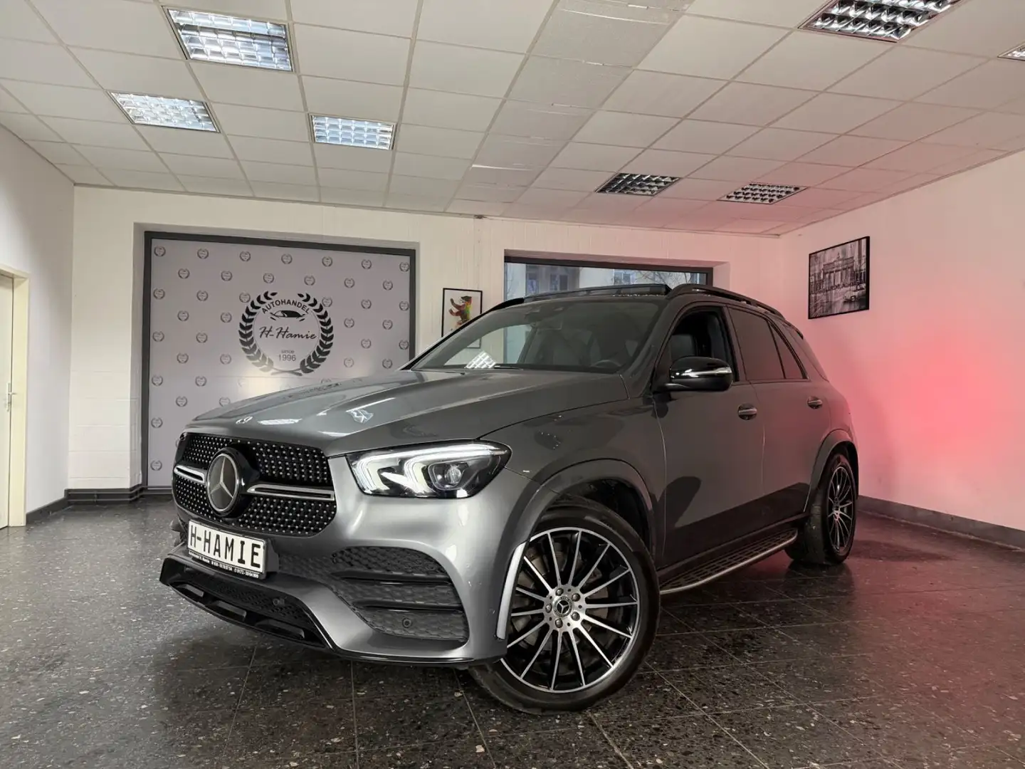 Mercedes-Benz GLE 300 d 4M AMG PANO KEYLESS NIGHT II BURME HUD Grau - 1