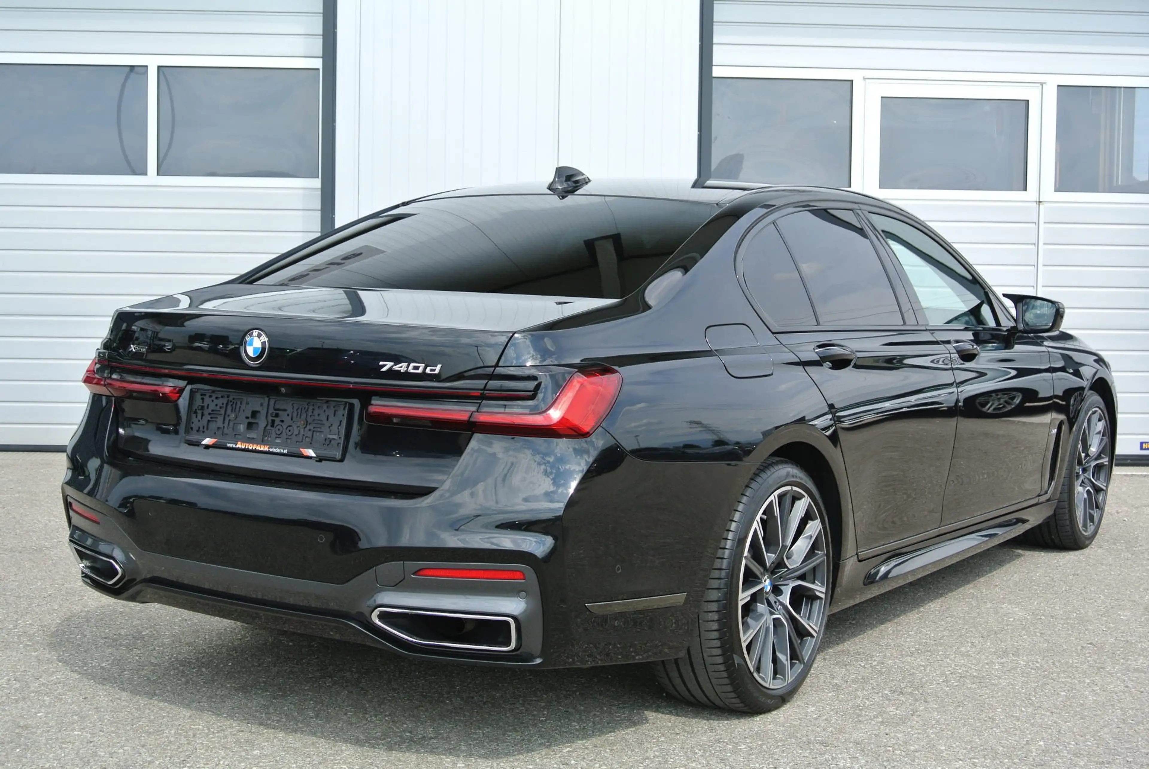 BMW 740 d xDrive Aut. ** M-Paket * LEDER * SD * HUD * — photo 4