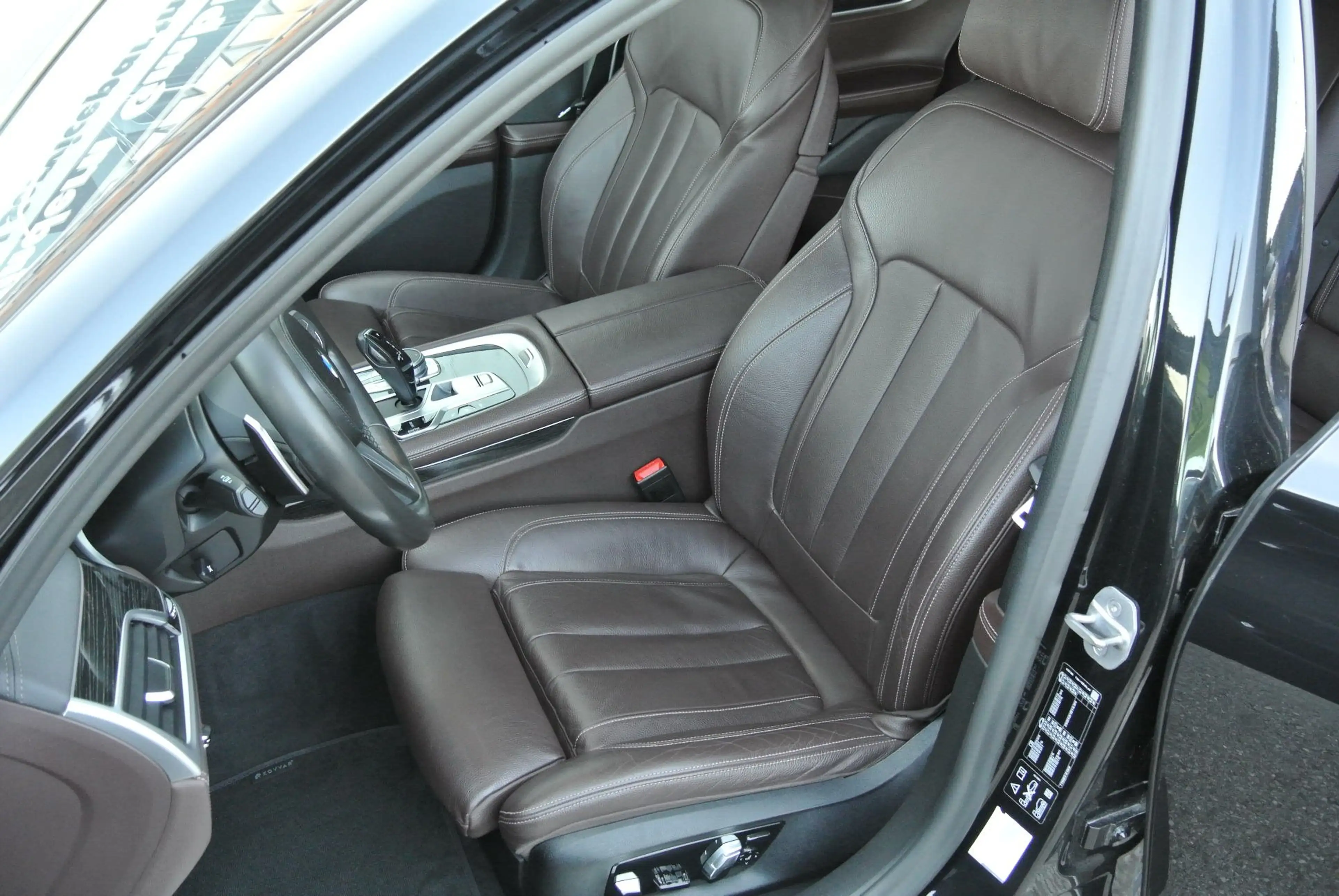 BMW 740 d xDrive Aut. ** M-Paket * LEDER * SD * HUD * — photo 6