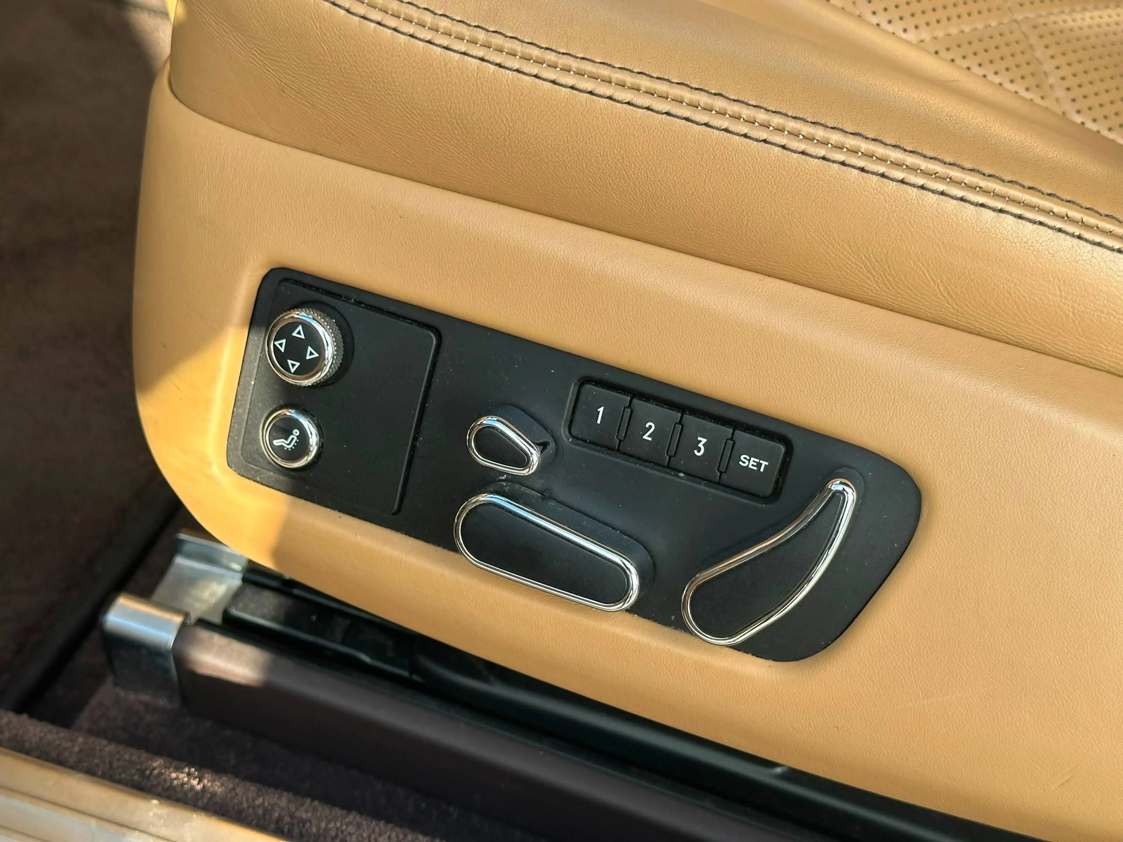 Bentley Continental GT 4.0 BiTurbo V8 S/CUIR/CAMERA/SIEGE FULL/START AND STOP/GARANTIE 12 MOIS — photo 14