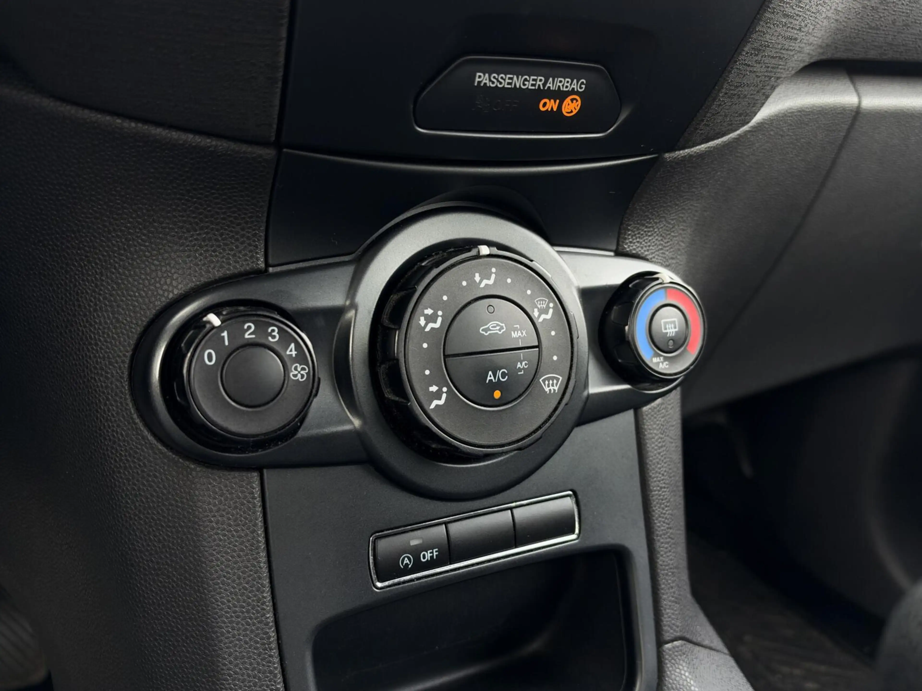 Ford Fiesta 1.0 Style Essential | LED | Navigatie | Airco | Wi — photo 14
