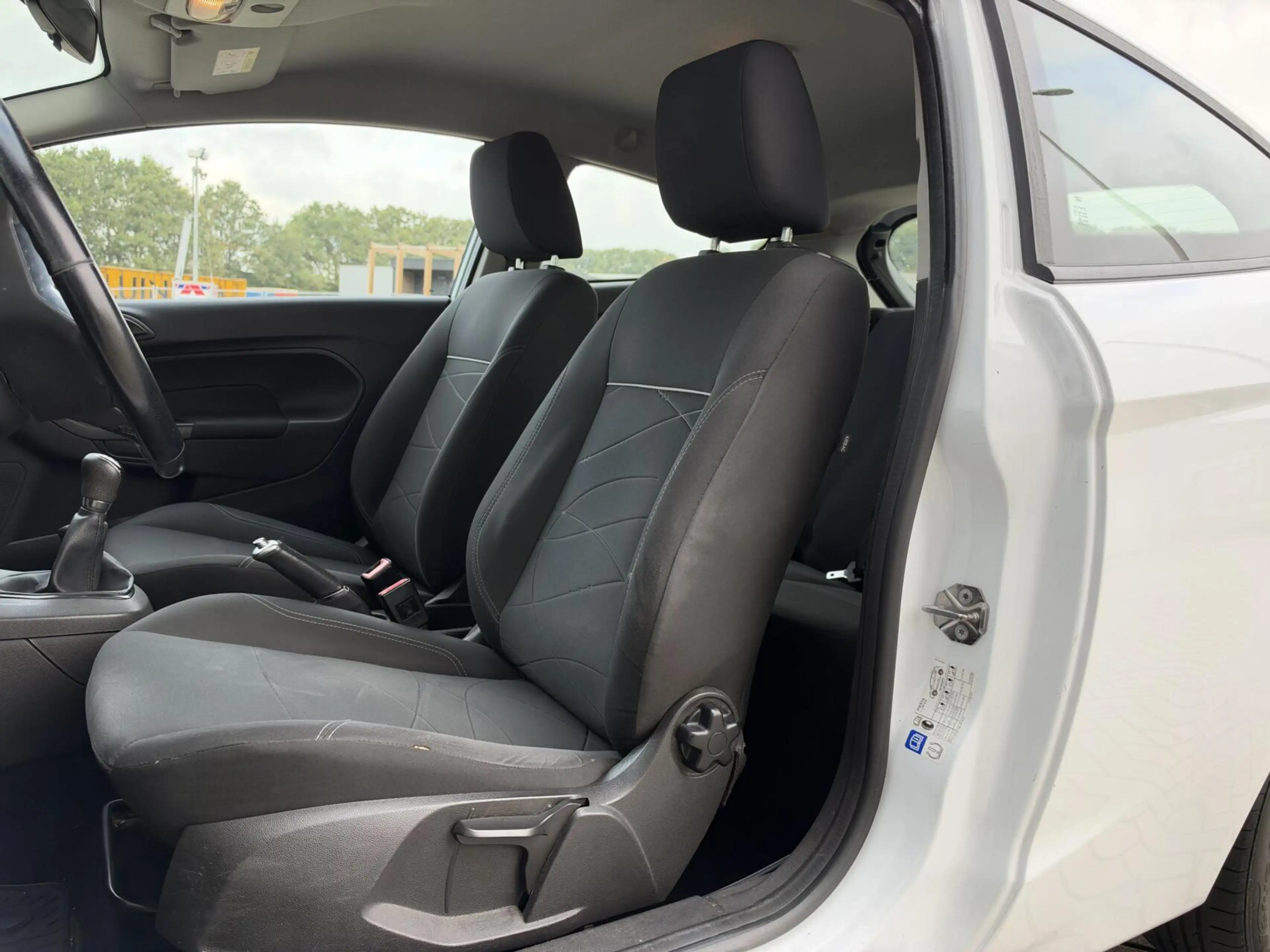 Ford Fiesta 1.0 Style Essential | LED | Navigatie | Airco | Wi — photo 5