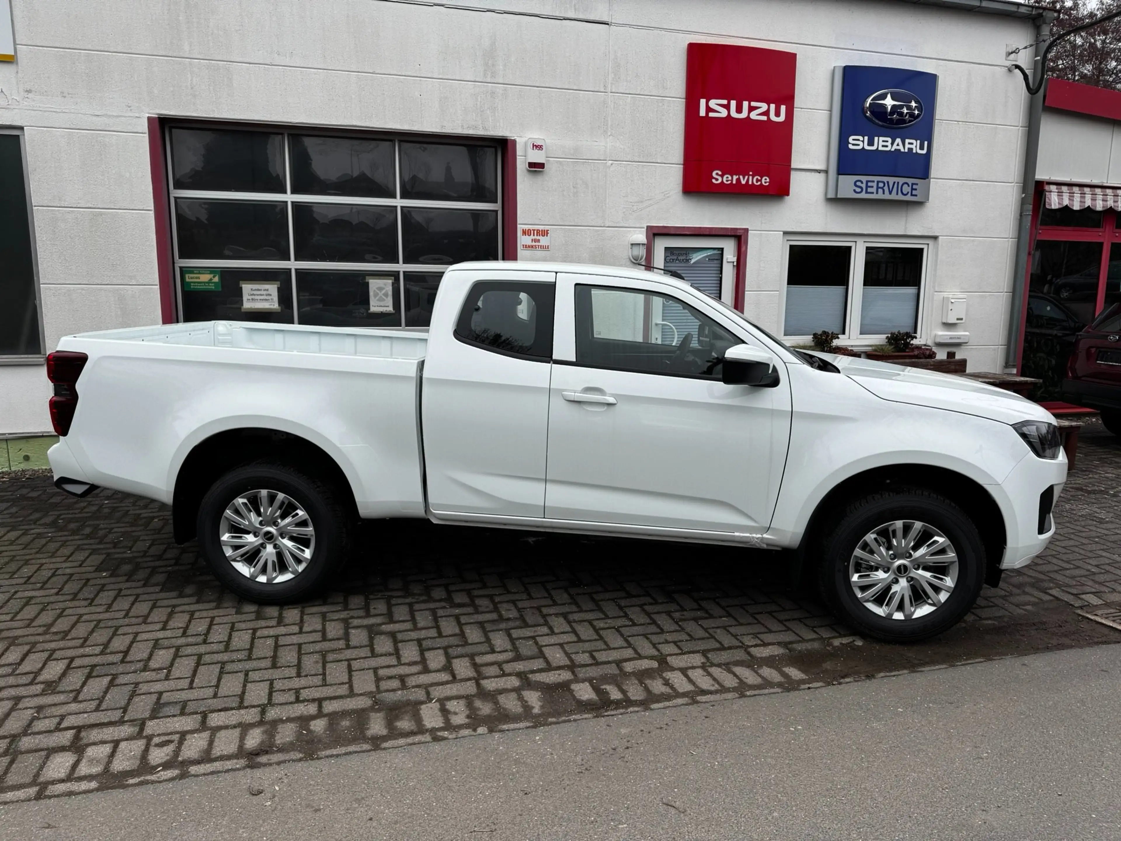Isuzu D-Max Space Cab 4WD LS Rough Terrain Mode — photo 3