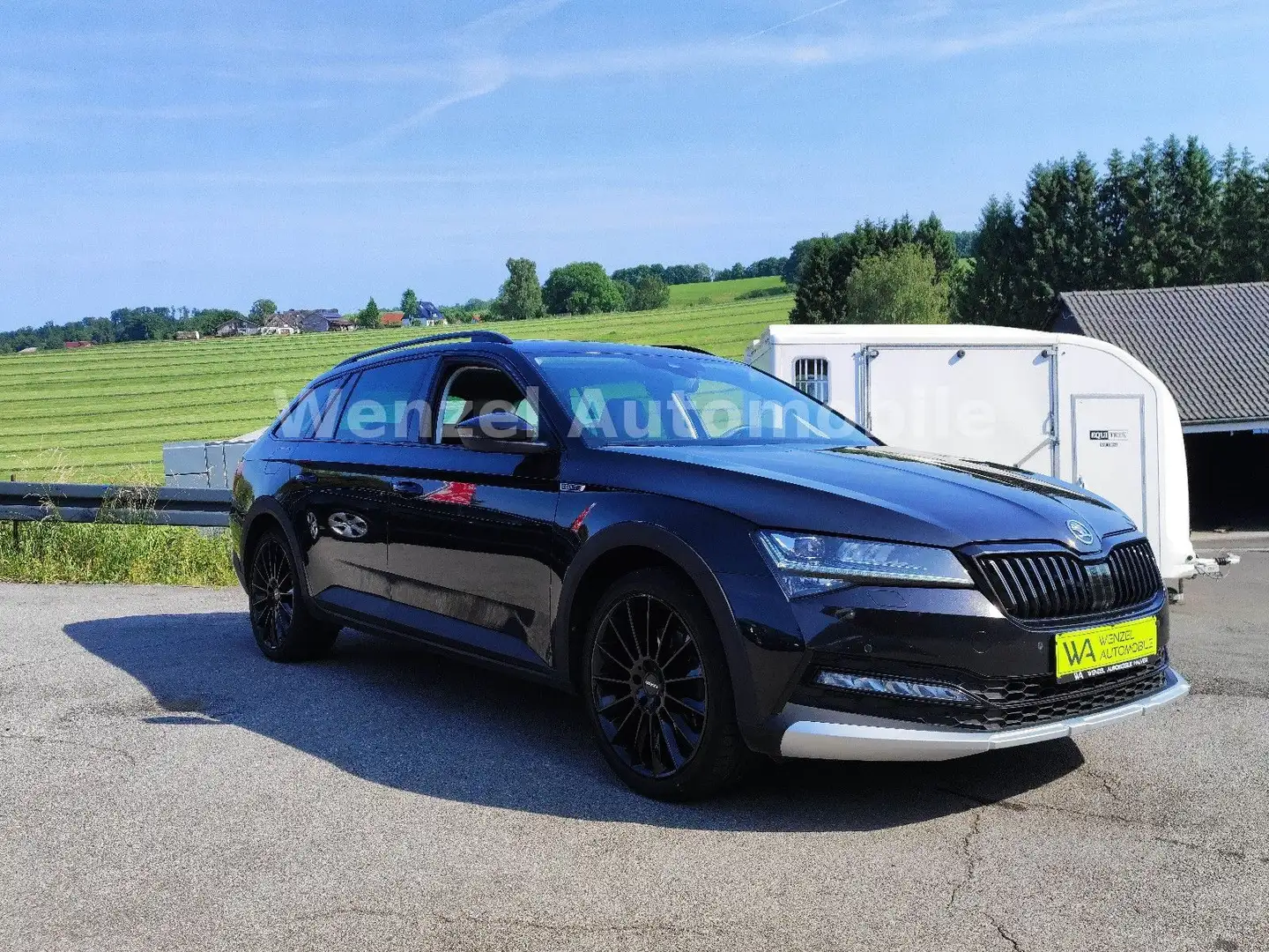 Skoda Superb Combi Scout 4x4 Noir - 1