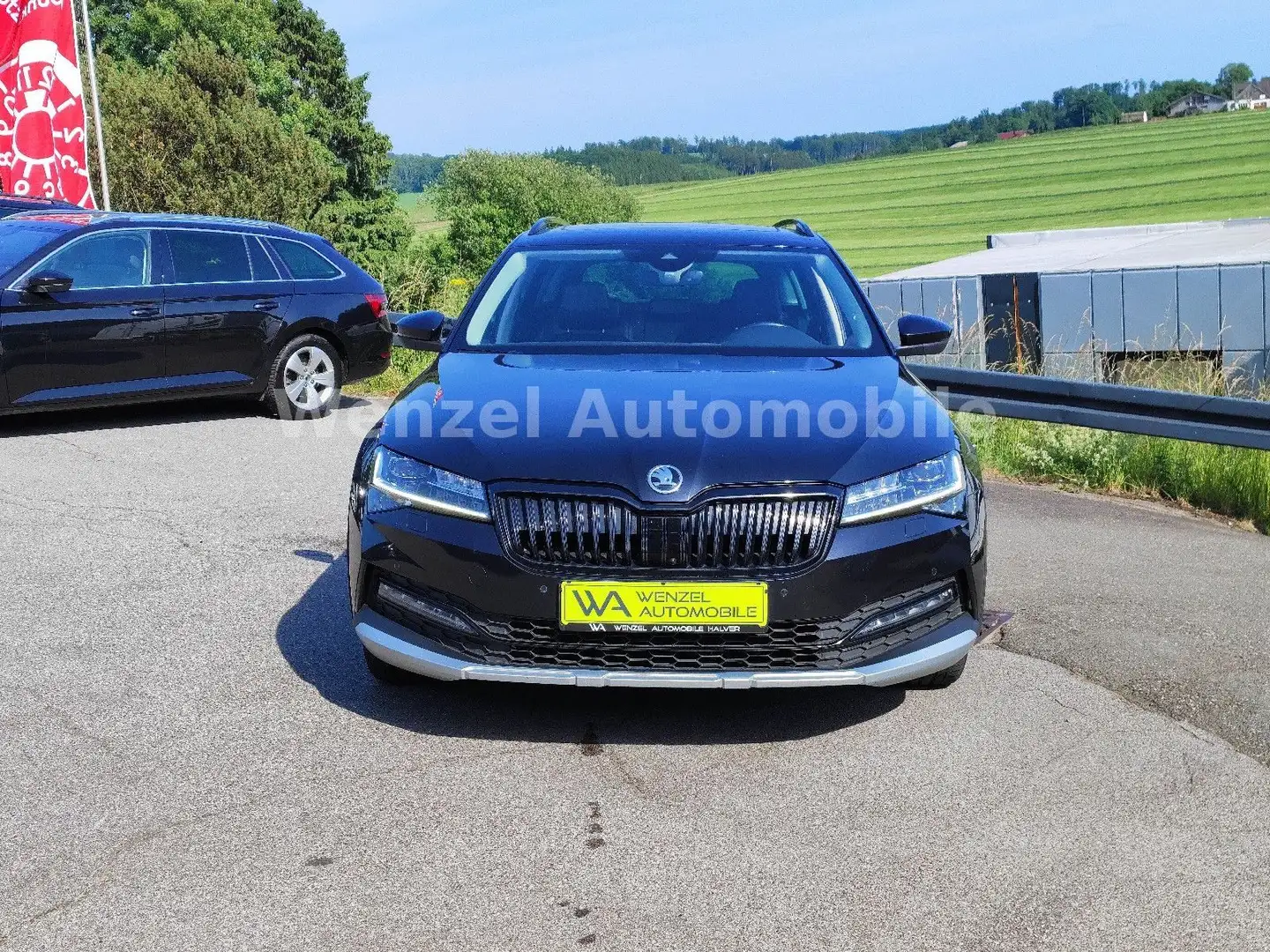 Skoda Superb Combi Scout 4x4 Noir - 2