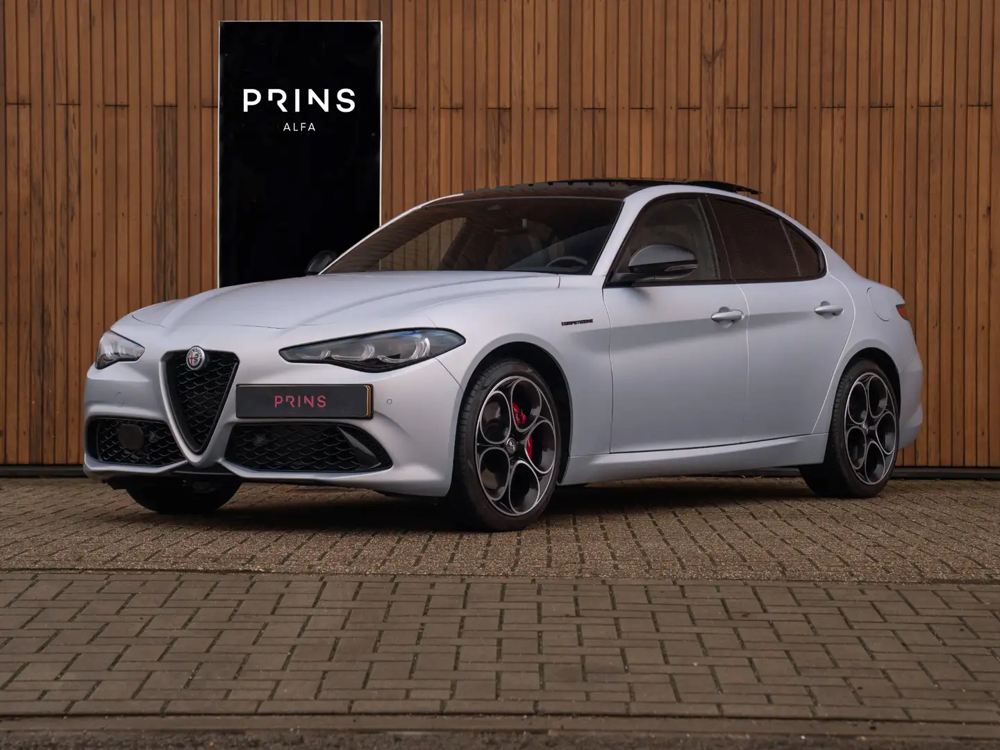 Alfa Romeo Giulia 2.0T 280pk Q4 Competizione | MY24 | Pano-dak | Har Grigio - 1